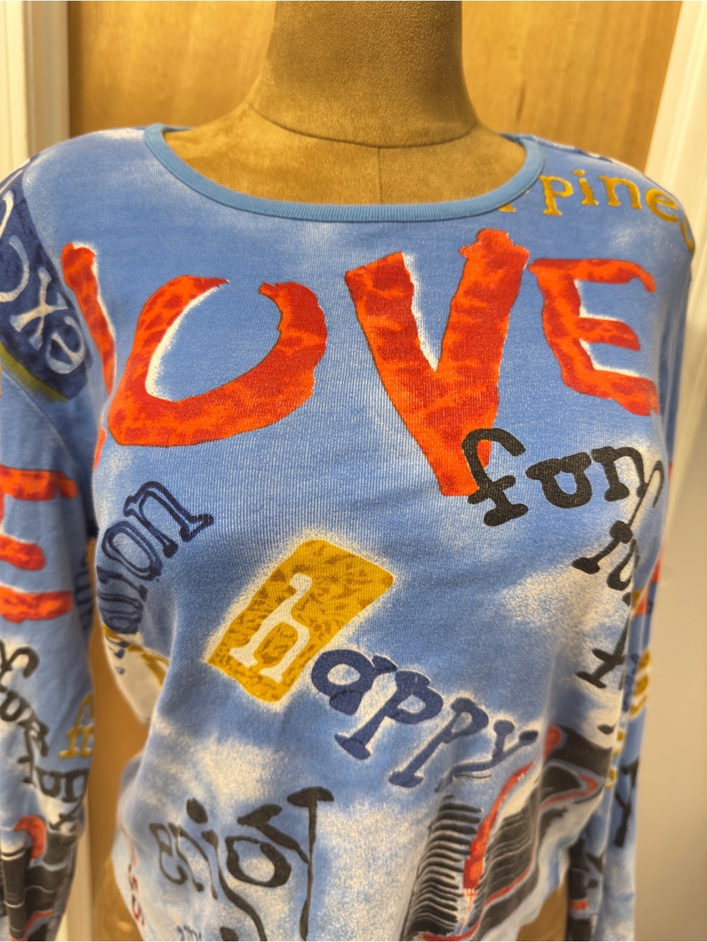 Rare Chico's Design Multicolor Long Sleeve Graffiti Graphic Tee Sz 3 or XL 16 - Picture 2 of 8